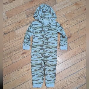 4/$20 EUC Camouflage Hooded Fleece 24M *P11